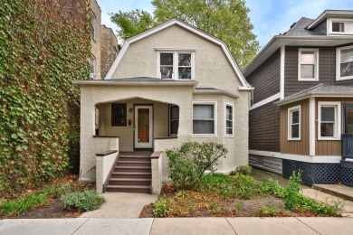 Beach Home Sale Pending in Chicago, Illinois