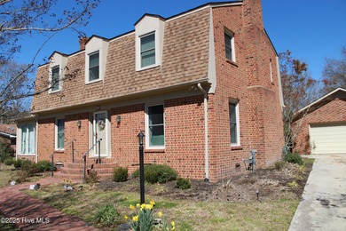 Beach Home Active Under Contract in Edenton, North Carolina