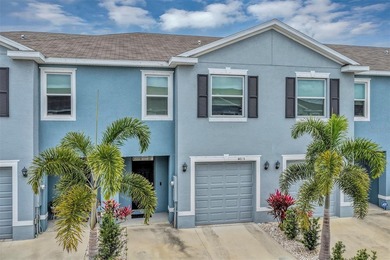 Beach Townhome/Townhouse For Sale in Bradenton, Florida