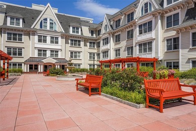 Beach Condo For Sale in Mamaroneck, New York