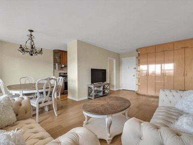 Beach Condo For Sale in Brooklyn, New York