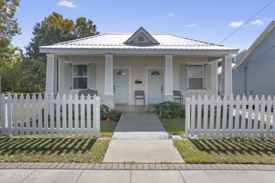 Beach Home For Sale in Biloxi, Mississippi