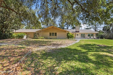 Beach Home For Sale in Hilton Head Island, South Carolina