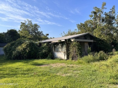 Beach Lot For Sale in Gulfport, Mississippi