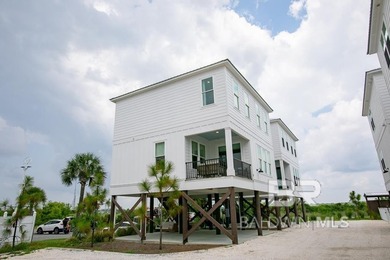 Beach Home For Sale in Gulf Shores, Alabama