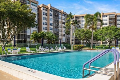 Beach Condo For Sale in Pembroke Pines, Florida