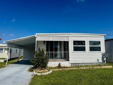 Beach Home For Sale in Bradenton, Florida