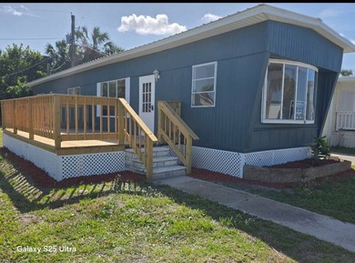Beach Home For Sale in Ruskin, Florida