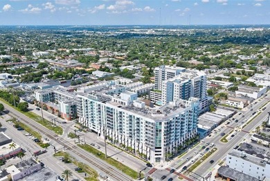 Beach Condo For Sale in Hollywood, Florida