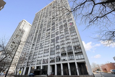 Beach Condo For Sale in Chicago, Illinois