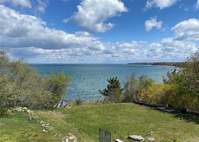 Beach Home For Sale in Greenport, New York