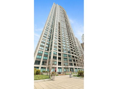Beach Condo For Sale in Chicago, Illinois