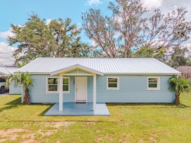 Beach Home For Sale in Steinhatchee, Florida