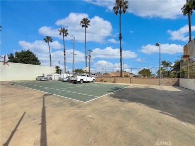 Beach Lot For Sale in Huntington Beach, California