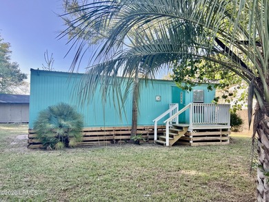 Beach Home For Sale in Beaufort, South Carolina