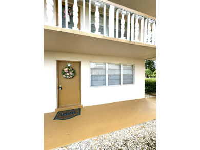 Beach Condo For Sale in West Palm Beach, Florida