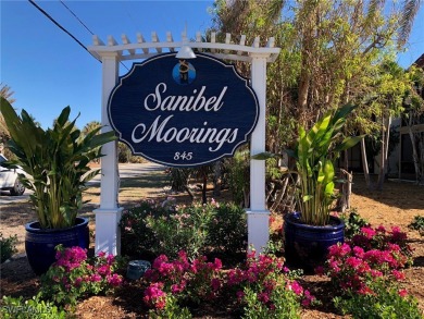 Beach Condo For Sale in Sanibel, Florida