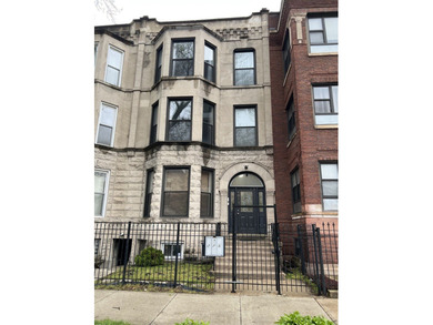 Beach Home For Sale in Chicago, Illinois