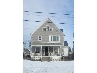 Beach Townhome/Townhouse For Sale in Lorain, Ohio