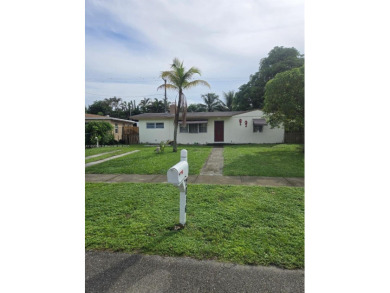 Beach Home Sale Pending in Palm Beach, Florida