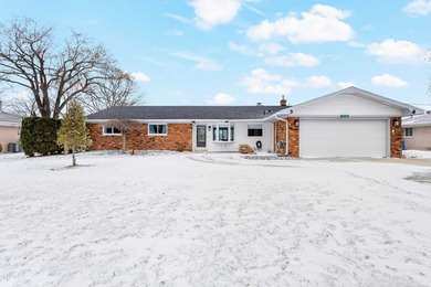 Beach Home For Sale in Harrison, Michigan