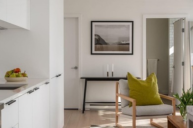 Beach Condo For Sale in Vancouver, BC