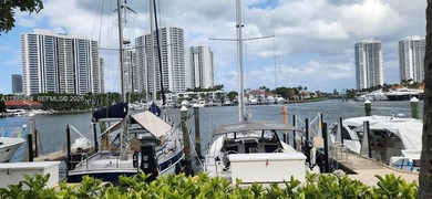 Beach Condo For Sale in Aventura, Florida