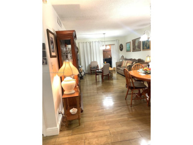 Beach Condo For Sale in Hallandale Beach, Florida