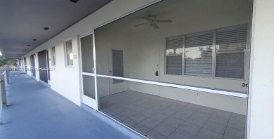 Beach Condo For Sale in Hallandale Beach, Florida