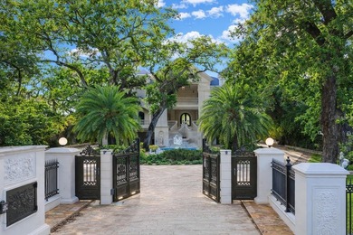 Beach Home For Sale in St. Petersburg, Florida