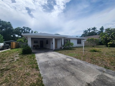 Beach Home For Sale in Bradenton, Florida