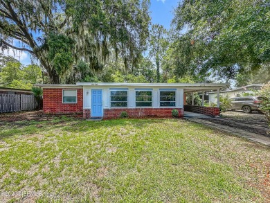 Beach Home Active Under Contract in Jacksonville, Florida