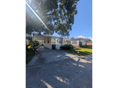 Beach Home For Sale in St. Petersburg, Florida