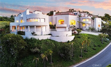 Beach Home For Sale in Palos Verdes Estates, California