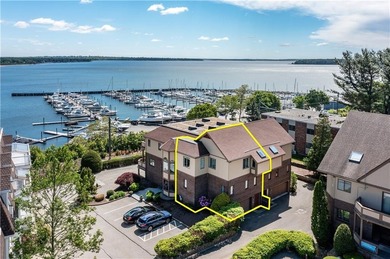 Beach Condo For Sale in Warwick, Rhode Island