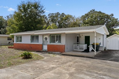 Beach Home Sale Pending in Fort Walton Beach, Florida