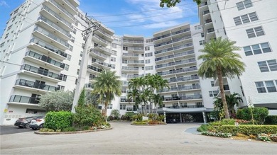 Beach Condo Active Under Contract in Fort Lauderdale, Florida