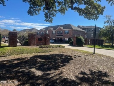 Beach Condo For Sale in Ocean Springs, Mississippi