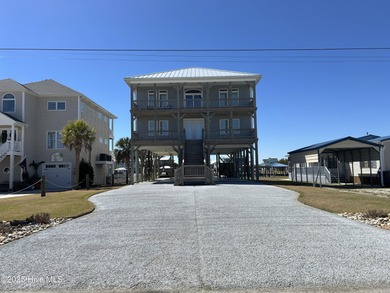 Beach Home For Sale in Surf City, North Carolina