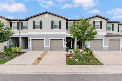 Beach Townhome/Townhouse For Sale in Holiday, Florida