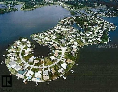 Beach Home For Sale in Palm Harbor, Florida