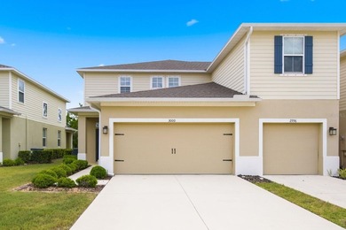 Beach Townhome/Townhouse For Sale in Holiday, Florida