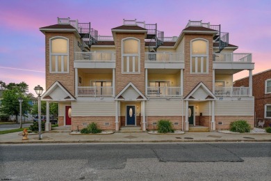Beach Townhome/Townhouse For Sale in Atlantic City, New Jersey