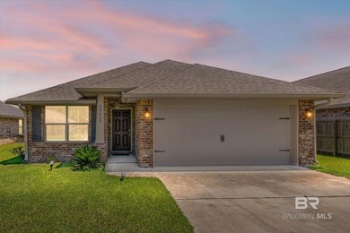 Beach Home For Sale in Foley, Alabama