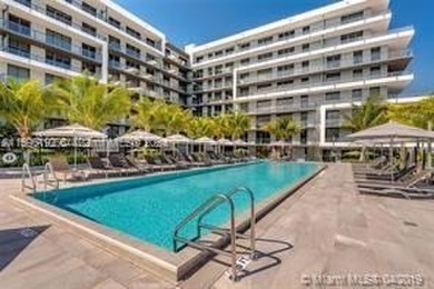 Beach Condo For Sale in Aventura, Florida