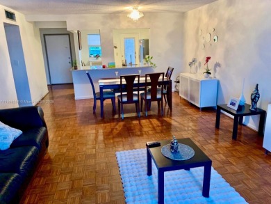 Beach Condo For Sale in Hallandale Beach, Florida