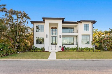 Beach Home For Sale in St. Petersburg, Florida