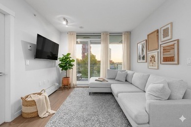 Beach Condo For Sale in Vancouver, BC