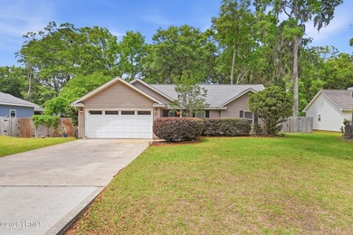 Beach Home For Sale in Beaufort, South Carolina
