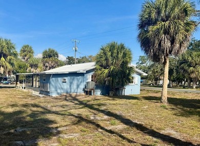 Beach Home For Sale in Cedar Key, Florida